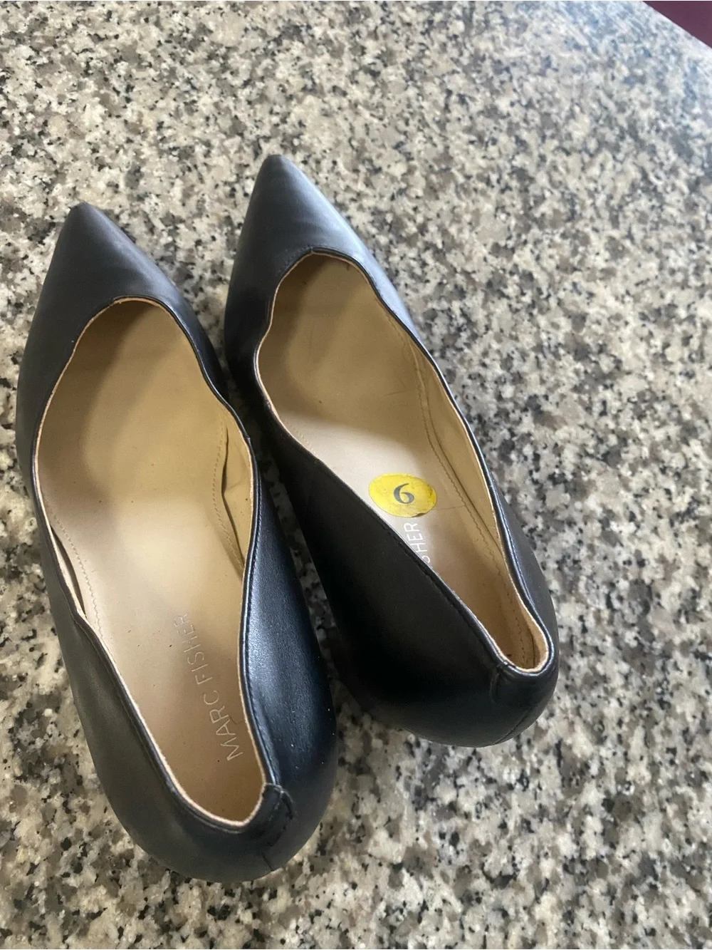 Marc Fisher Black Pointed Toe Leather Pumps - Sleek V-Cut Vamp